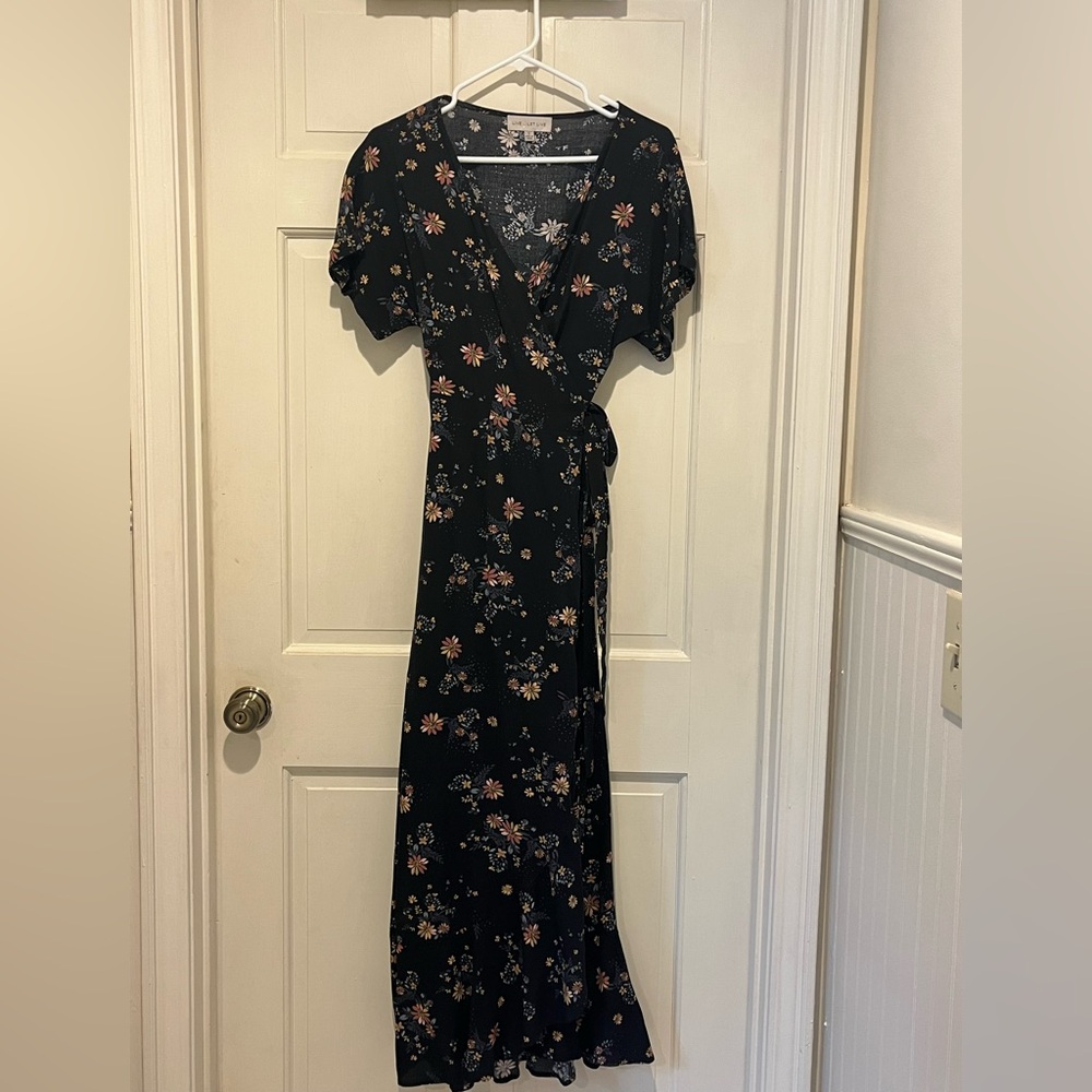 Chic Black Floral Maxi Dress
